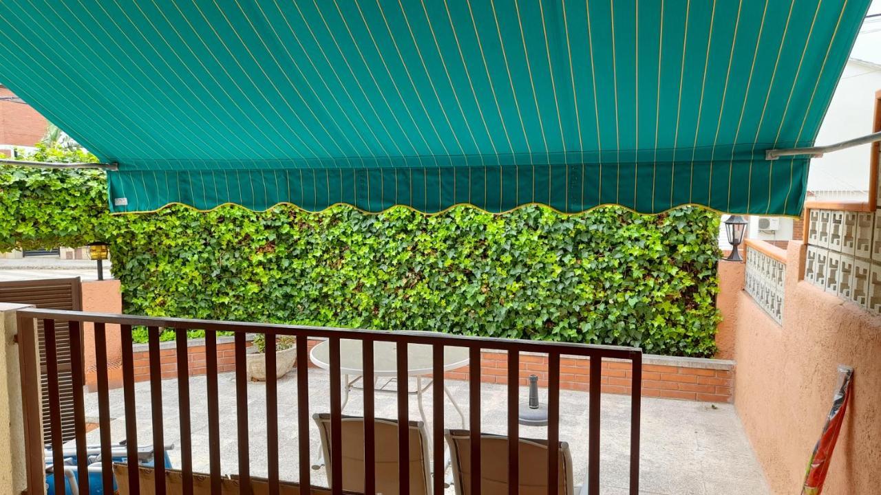 Con Piscina Y Bonita Terraza
